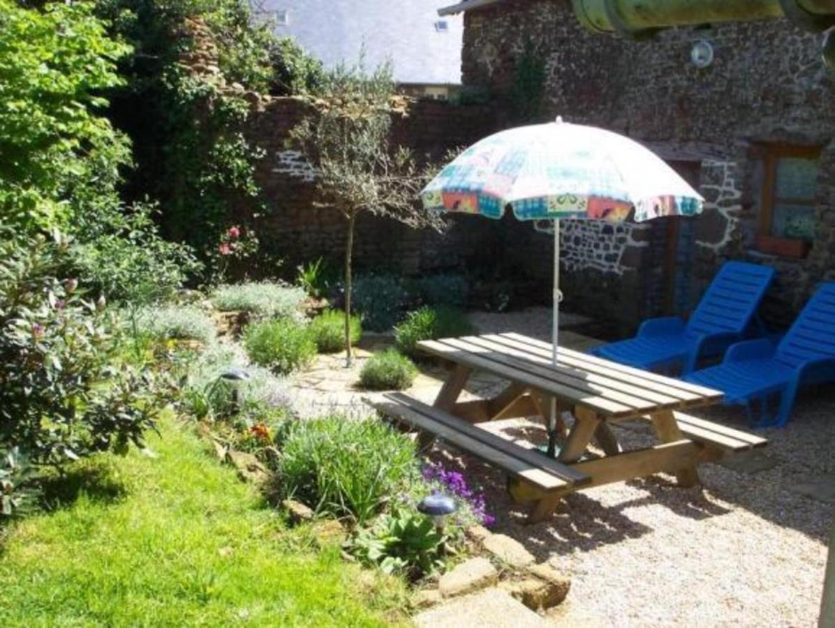 Beautiful 3-Bed Cottage in Passais-Villages Saint-Siméon Extérieur photo