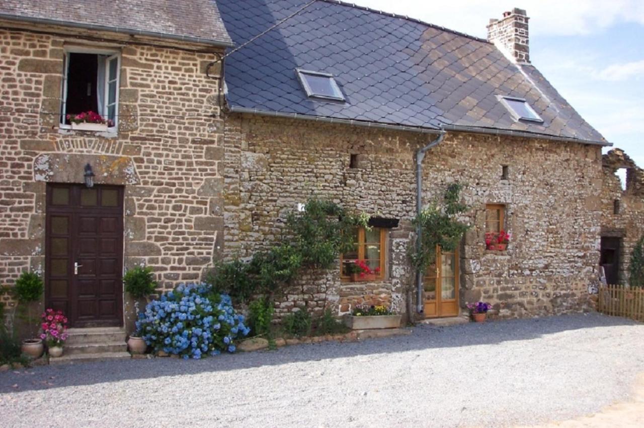 Beautiful 3-Bed Cottage in Passais-Villages Saint-Siméon Extérieur photo