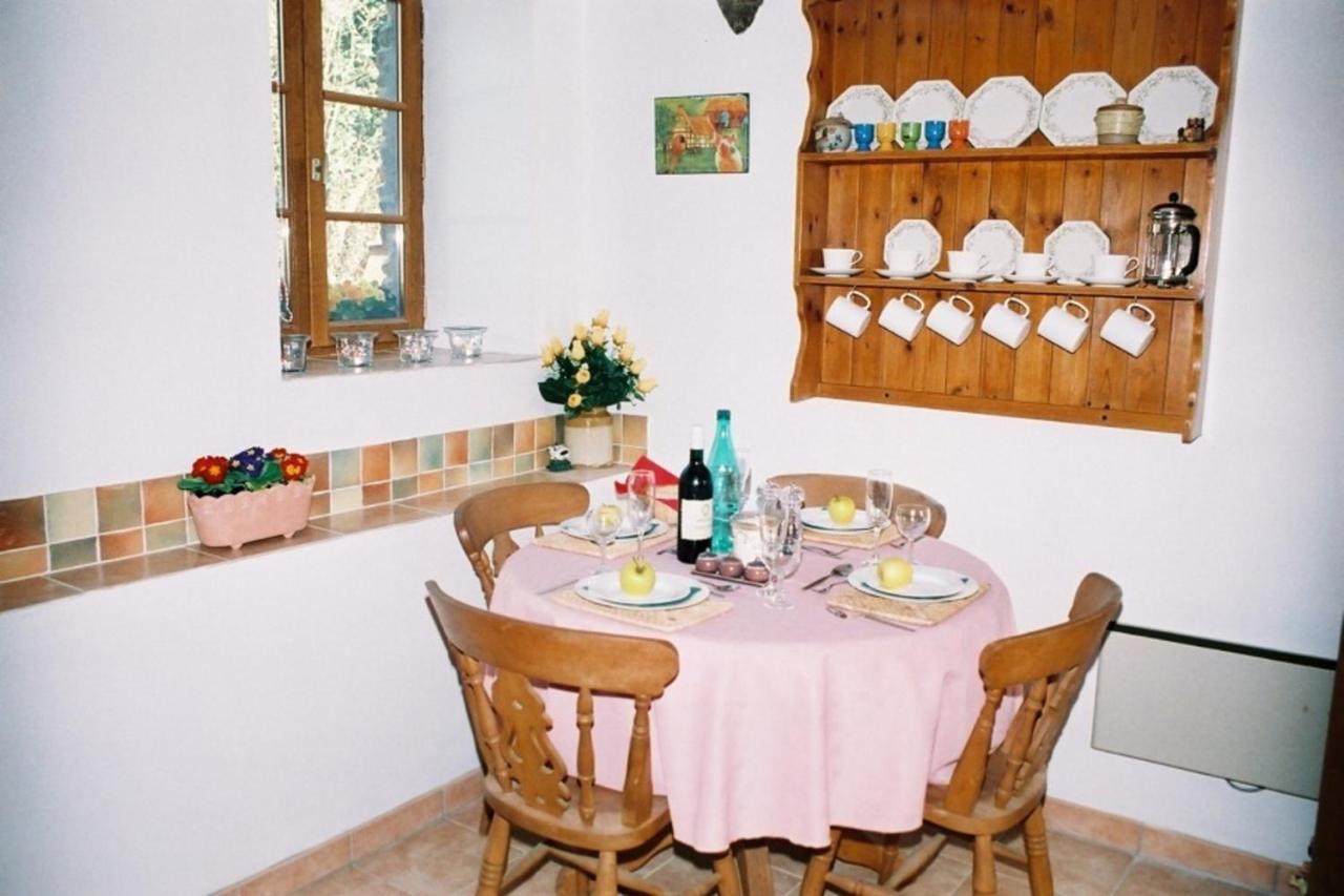 Beautiful 3-Bed Cottage in Passais-Villages Saint-Siméon Extérieur photo